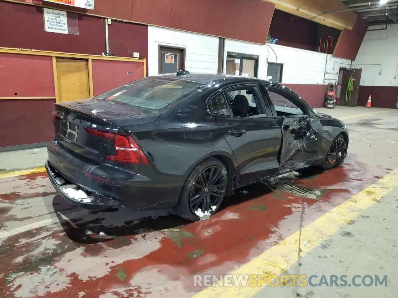 3 Photograph of a damaged car 7JRL12TH5RG308326 VOLVO S60 PLUS 2024