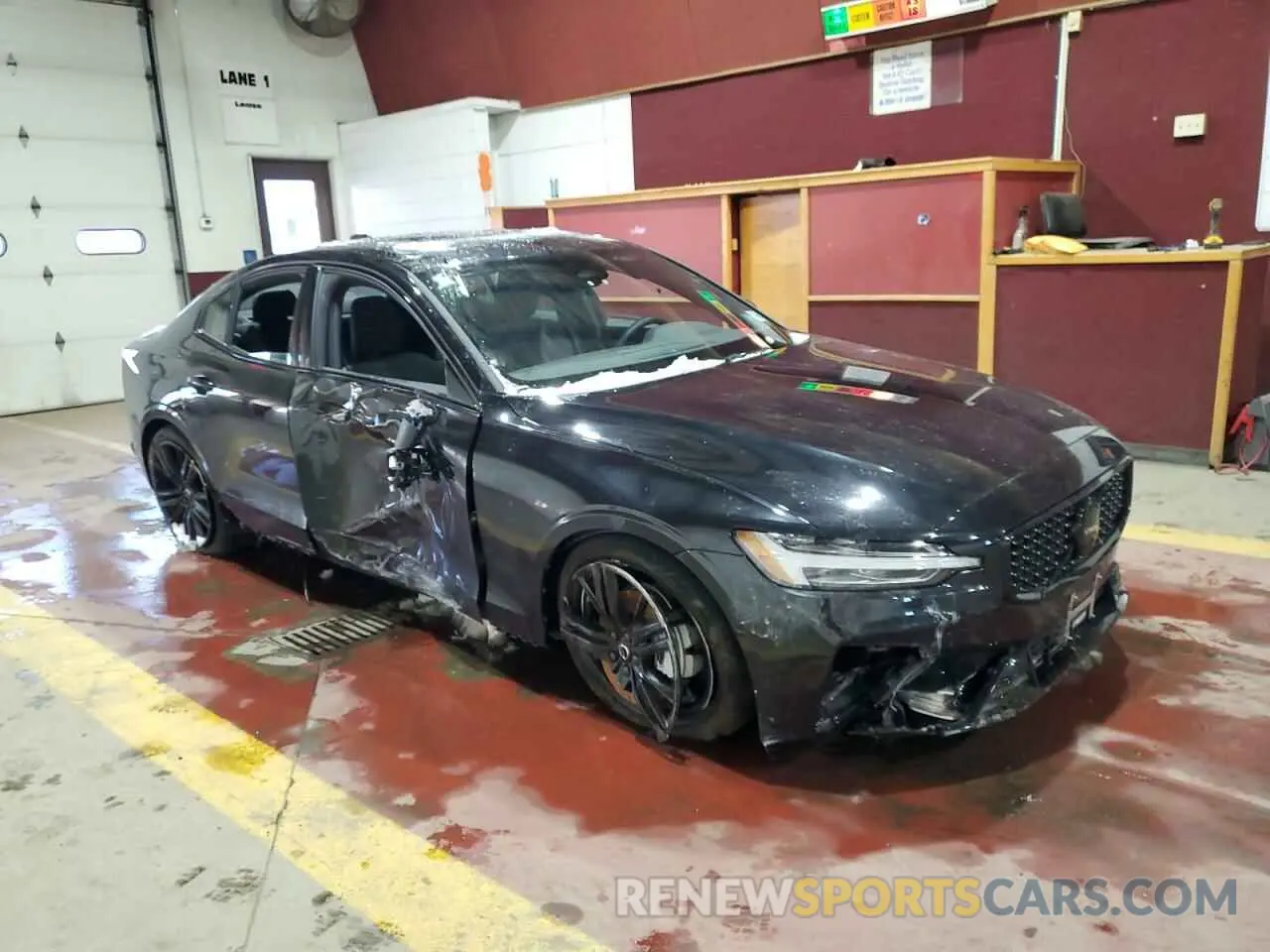 4 Photograph of a damaged car 7JRL12TH5RG308326 VOLVO S60 PLUS 2024