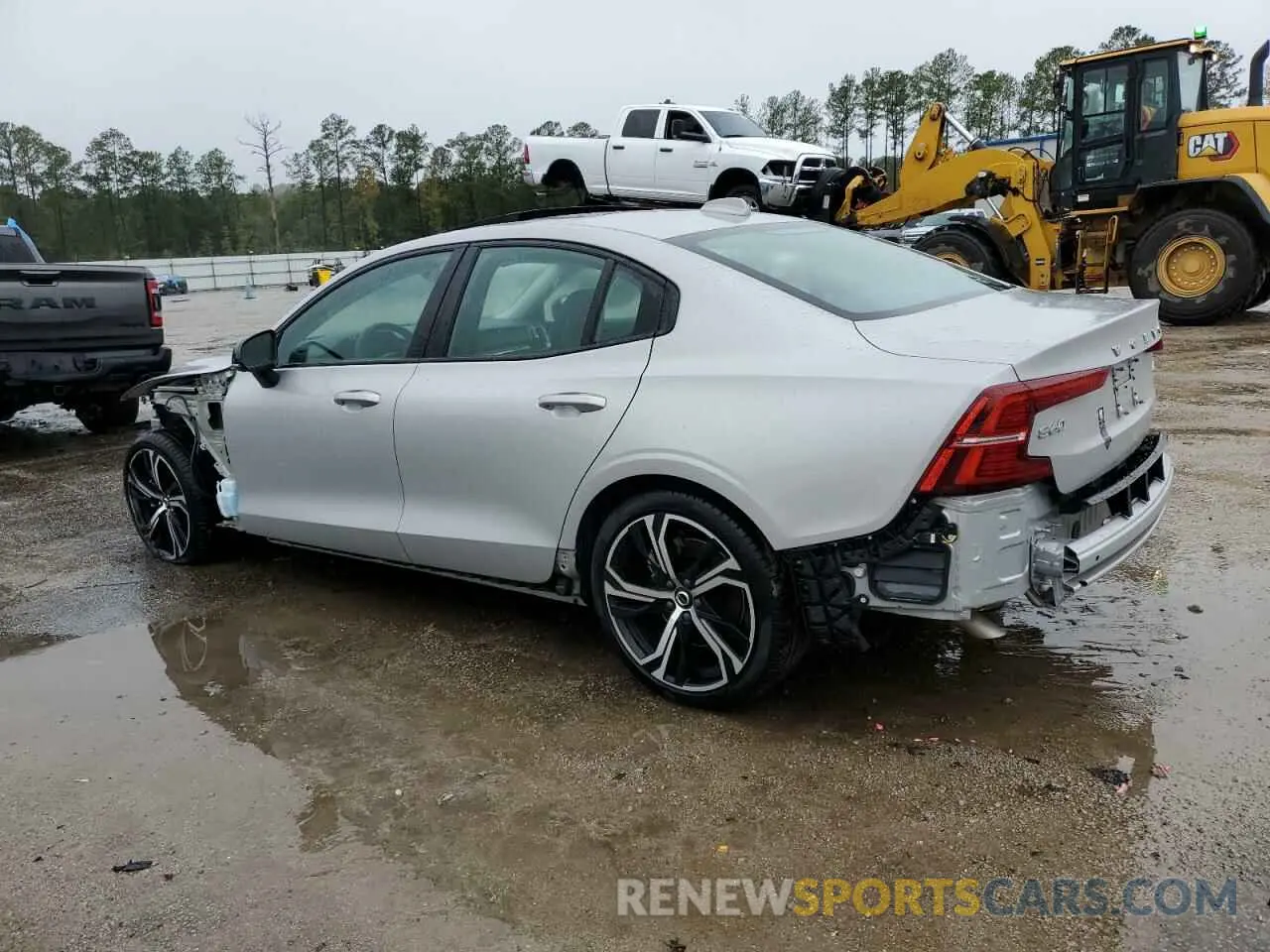 2 Photograph of a damaged car 7JRL12TL1RG322289 VOLVO S60 PLUS 2024