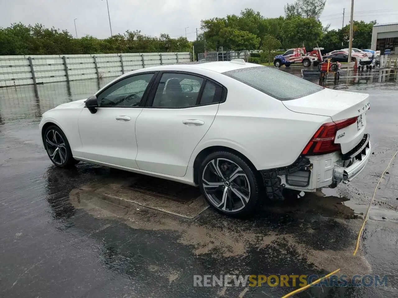 2 Photograph of a damaged car 7JRL12TL6RG282484 VOLVO S60 PLUS 2024