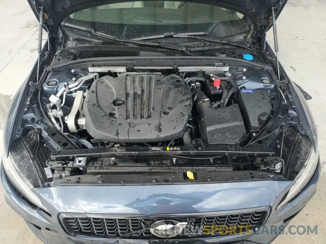 11 Photograph of a damaged car 7JRL12TL7RG288276 VOLVO S60 PLUS 2024