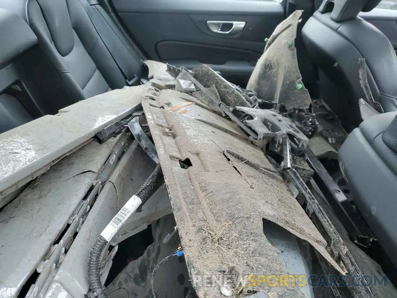 10 Photograph of a damaged car 7JRL12TL7RG314648 VOLVO S60 PLUS 2024