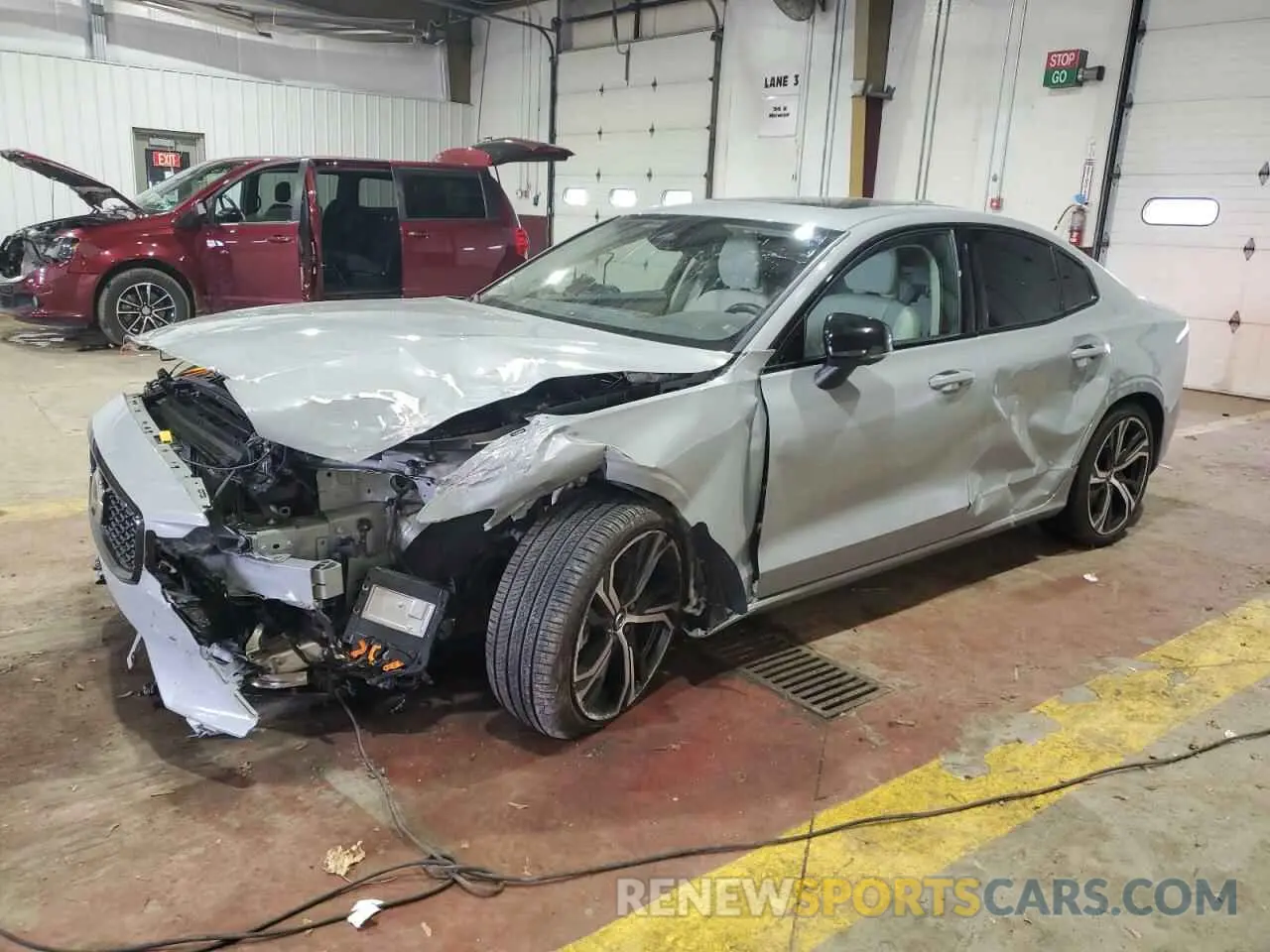 1 Photograph of a damaged car 7JRL12TL8RG282776 VOLVO S60 PLUS 2024