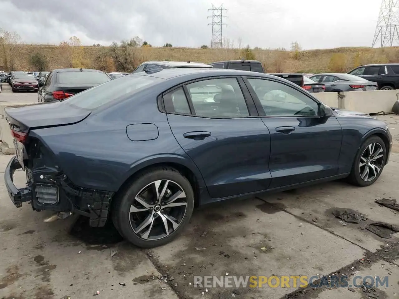 3 Photograph of a damaged car 7JRL12TL9RG313243 VOLVO S60 PLUS 2024