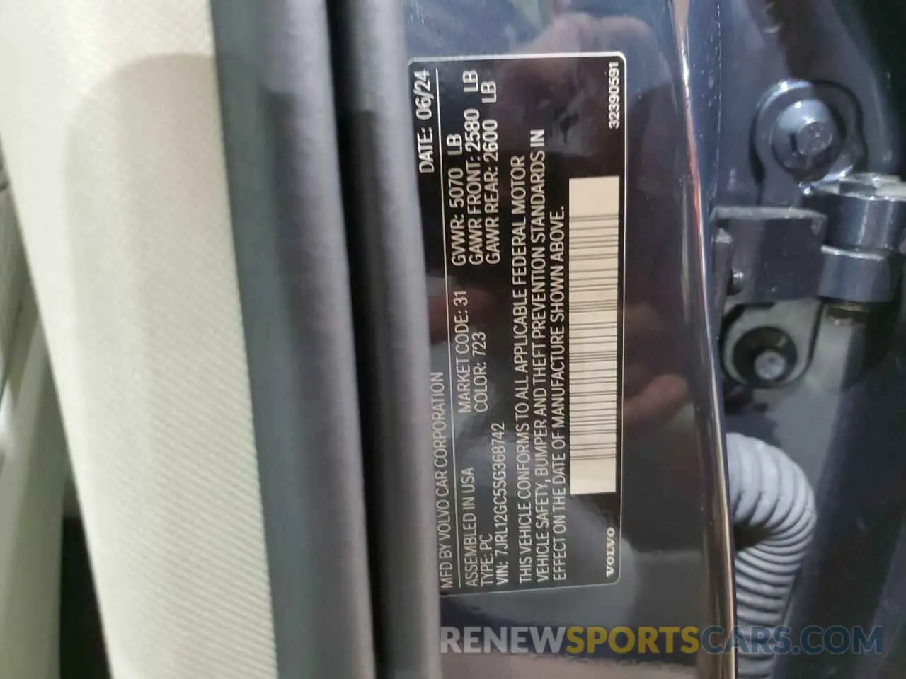 13 Photograph of a damaged car 7JRL12GC5SG368742 VOLVO S60 PLUS 2025