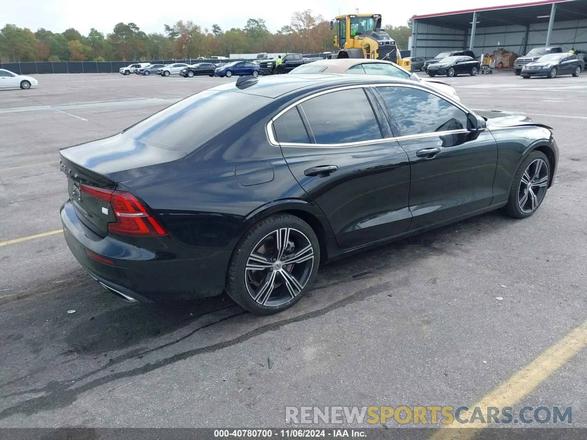 4 Photograph of a damaged car 7JRBR0FL5MG123565 VOLVO S60 RECHARGE PLUG-IN HYBRID 2021