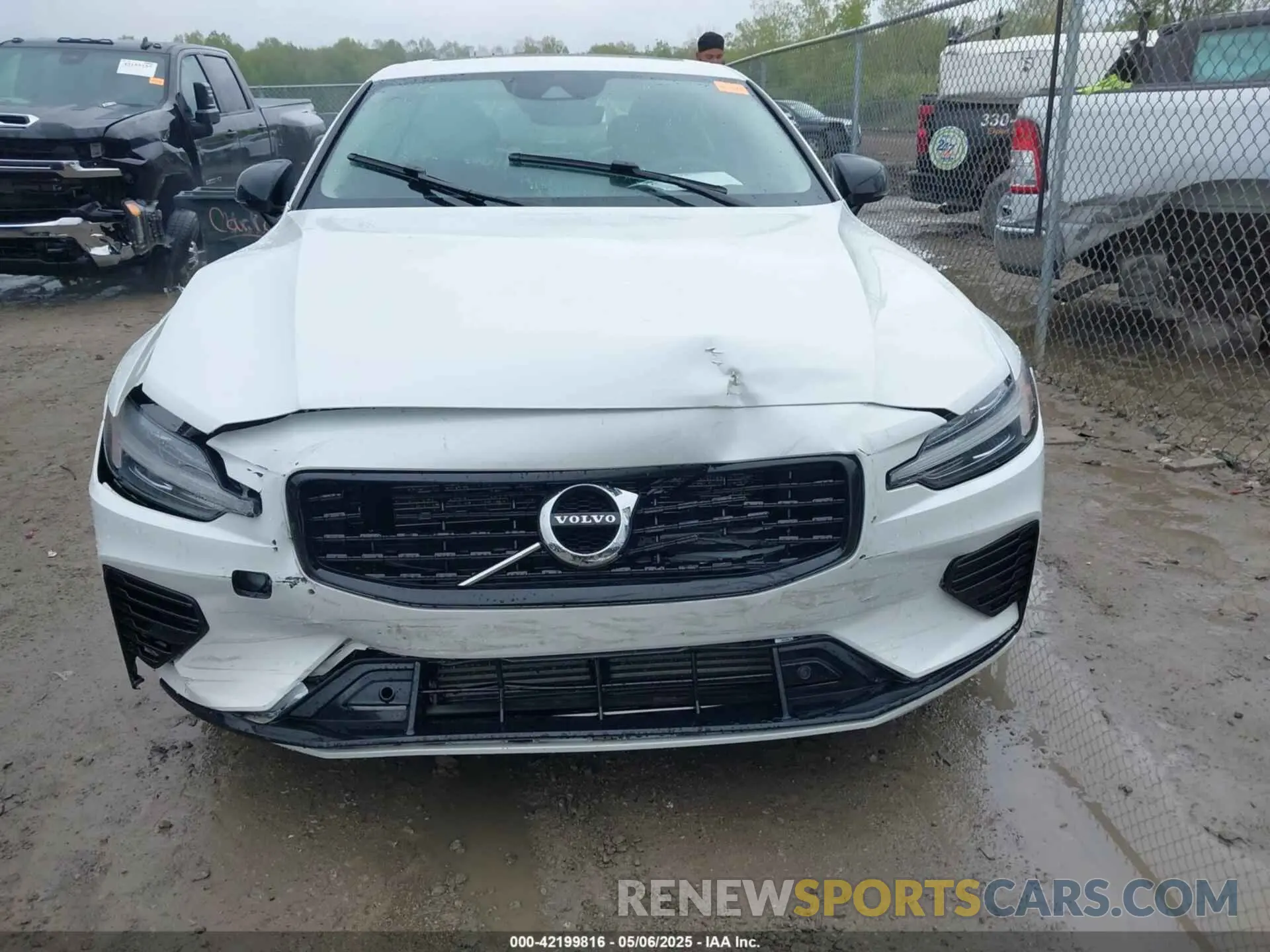 12 Photograph of a damaged car 7JRBR0FZ6MG112630 VOLVO S60 RECHARGE PLUG-IN HYBRID 2021
