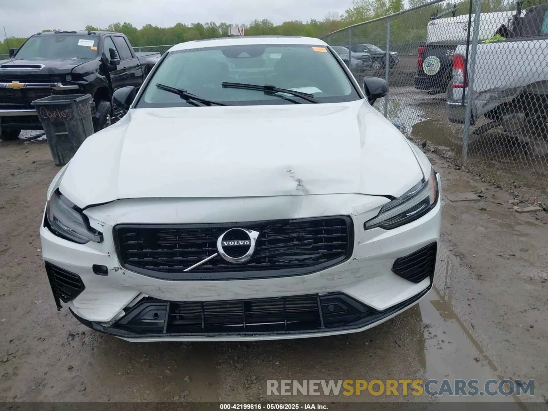 6 Photograph of a damaged car 7JRBR0FZ6MG112630 VOLVO S60 RECHARGE PLUG-IN HYBRID 2021