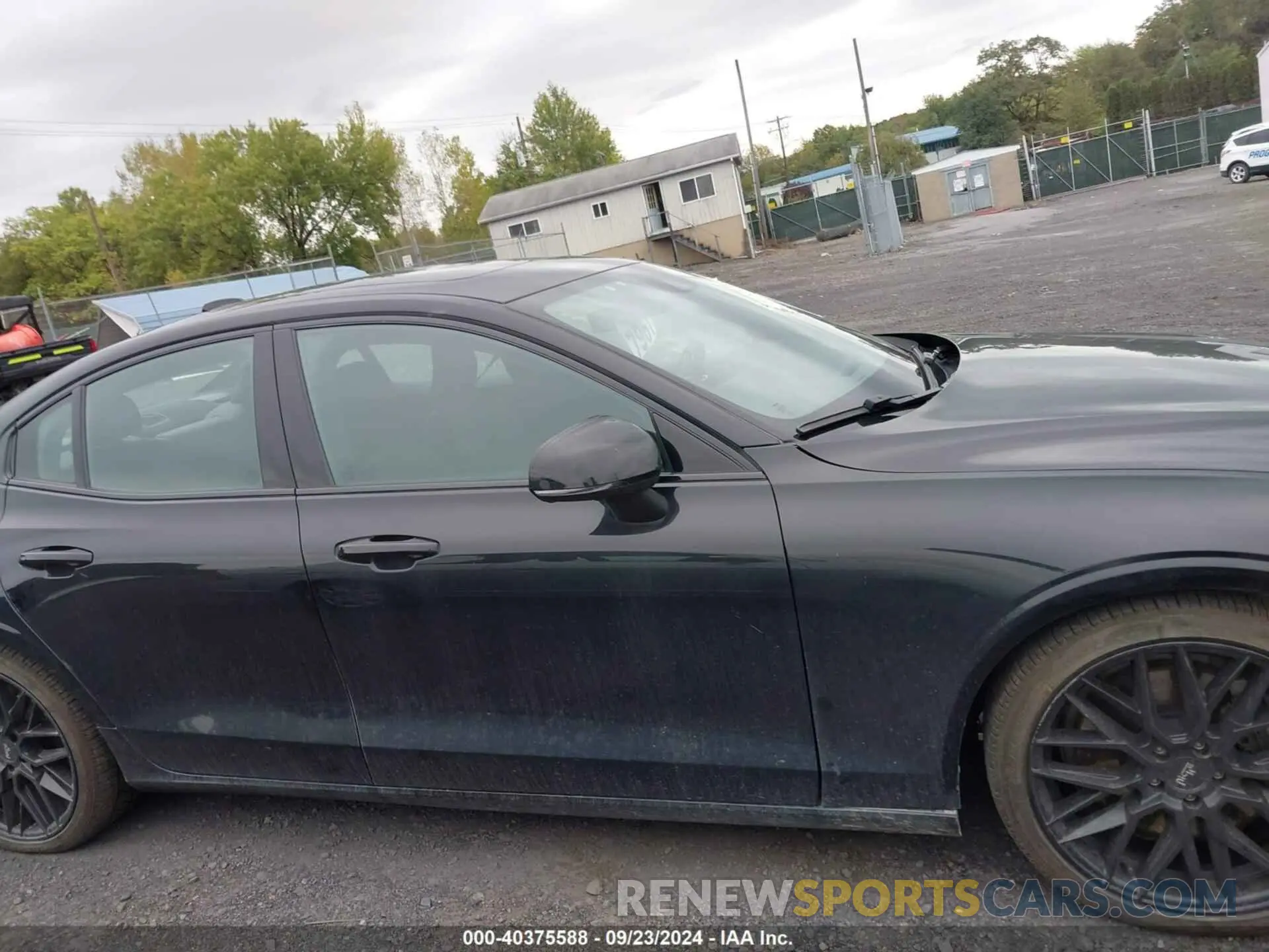 13 Photograph of a damaged car 7JRH60FD4NG192633 VOLVO S60 RECHARGE PLUG-IN HYBRID 2022