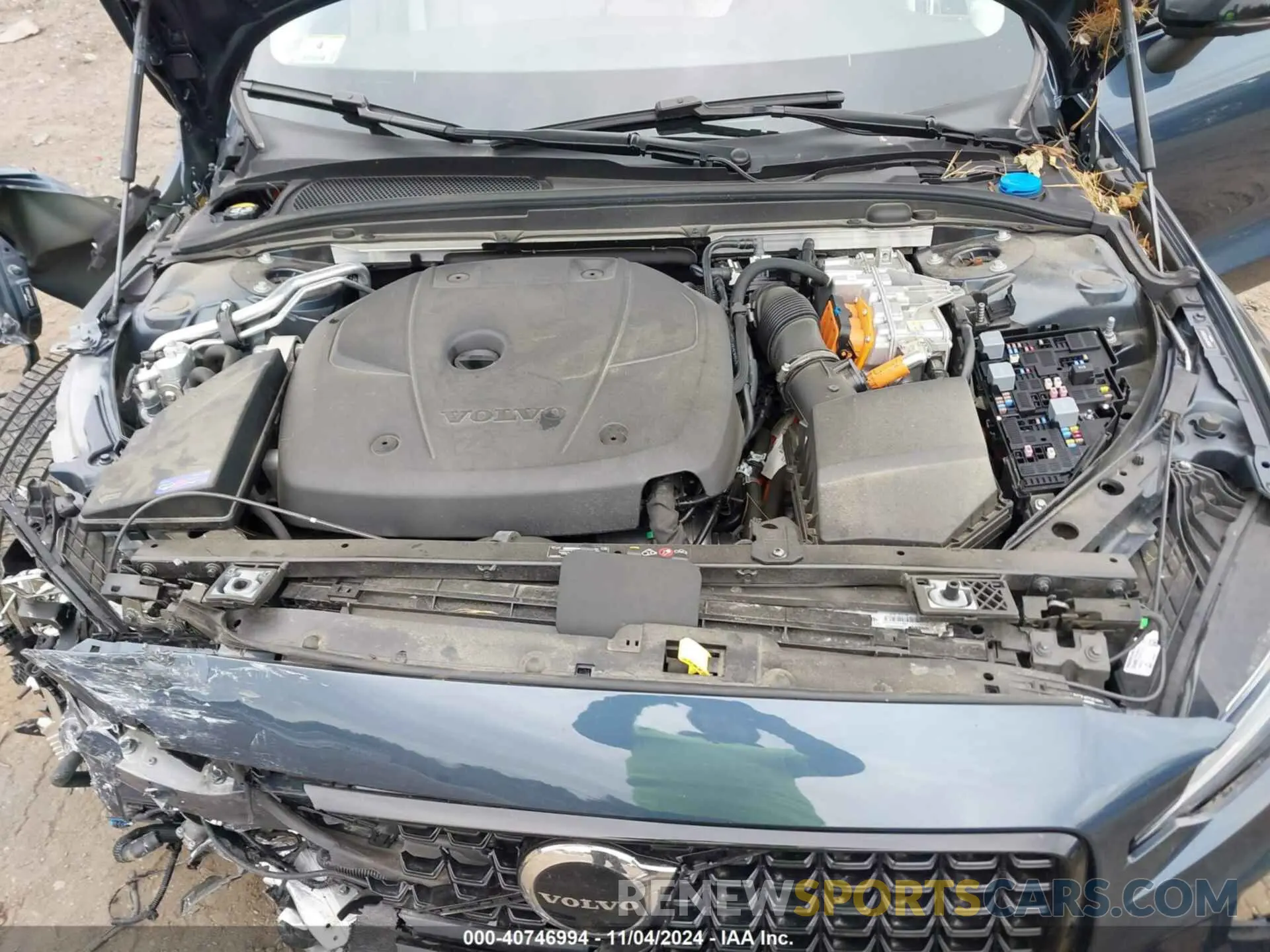 10 Photograph of a damaged car 7JRH60FW7PG253042 VOLVO S60 RECHARGE PLUG-IN HYBRID 2023