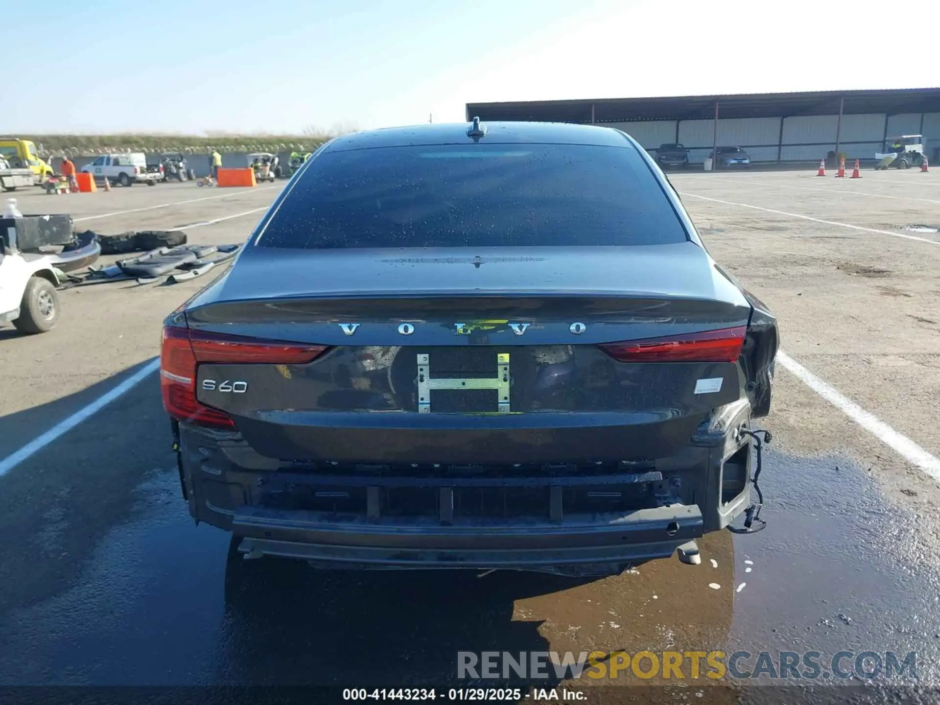 17 Photograph of a damaged car 7JRH60FWXPG238258 VOLVO S60 RECHARGE PLUG-IN HYBRID 2023