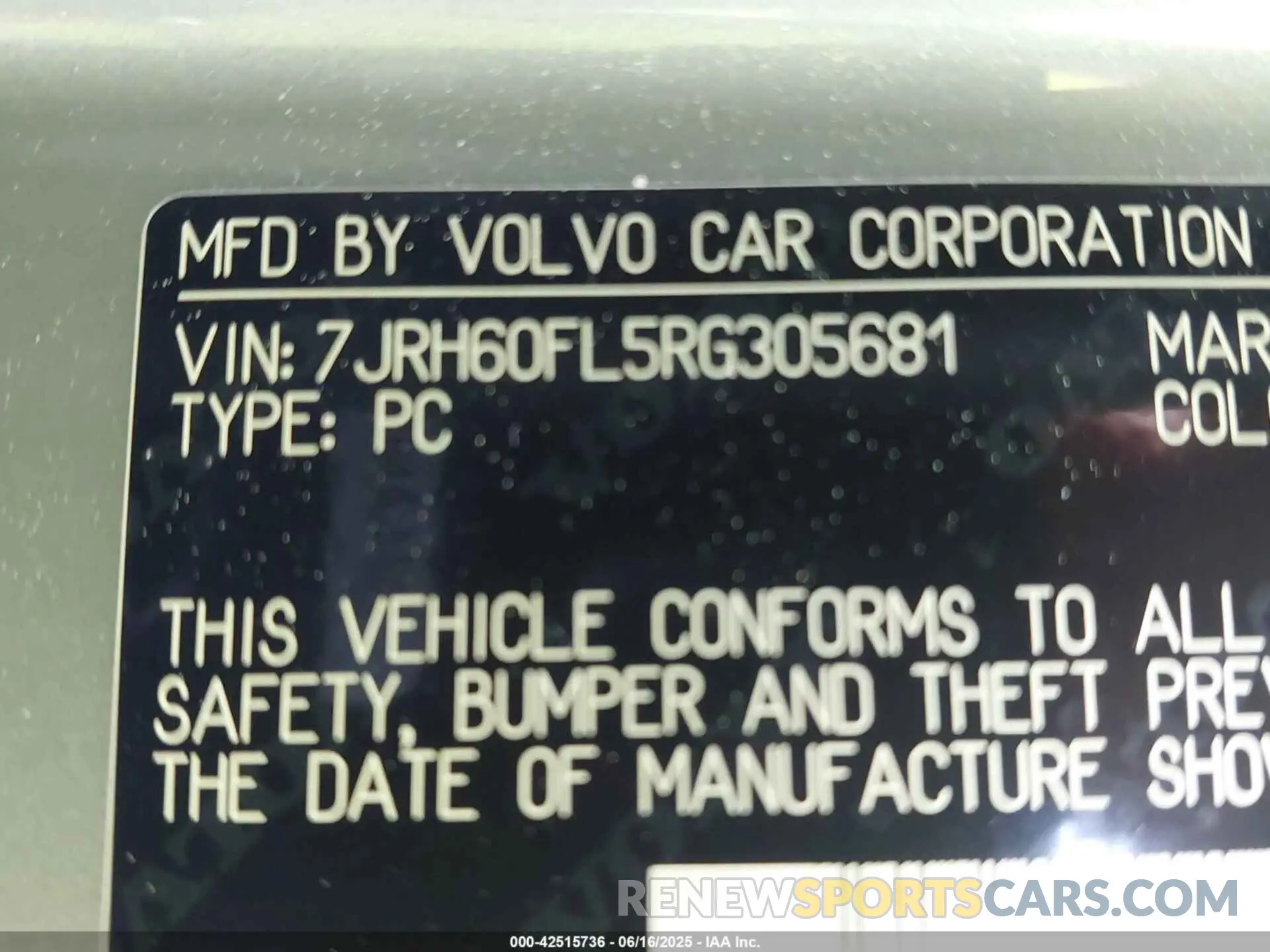 9 Photograph of a damaged car 7JRH60FL5RG305681 VOLVO S60 RECHARGE PLUG-IN HYBRID 2024