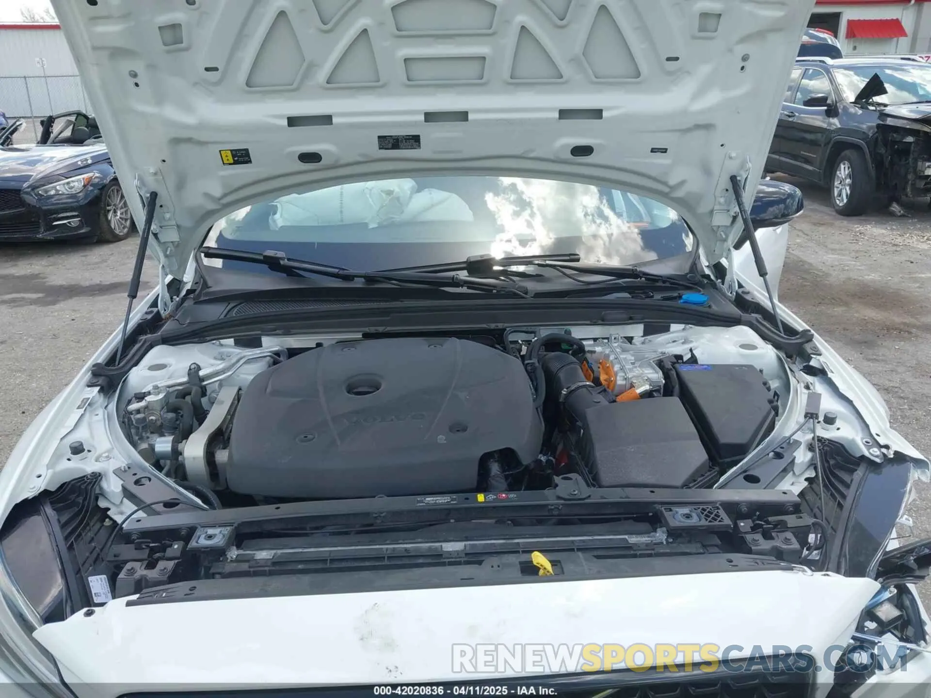 10 Photograph of a damaged car 7JRH60FL6RG297087 VOLVO S60 RECHARGE PLUG-IN HYBRID 2024