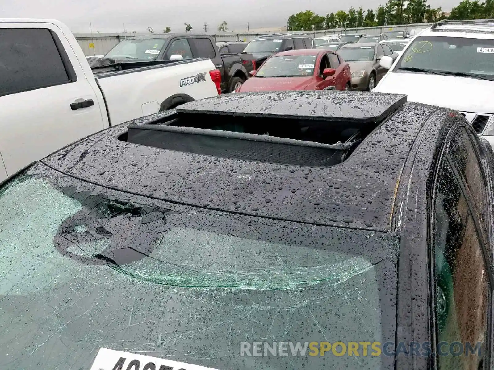 9 Photograph of a damaged car 7JR102FM8KG017215 VOLVO S60 T5 R-D 2019