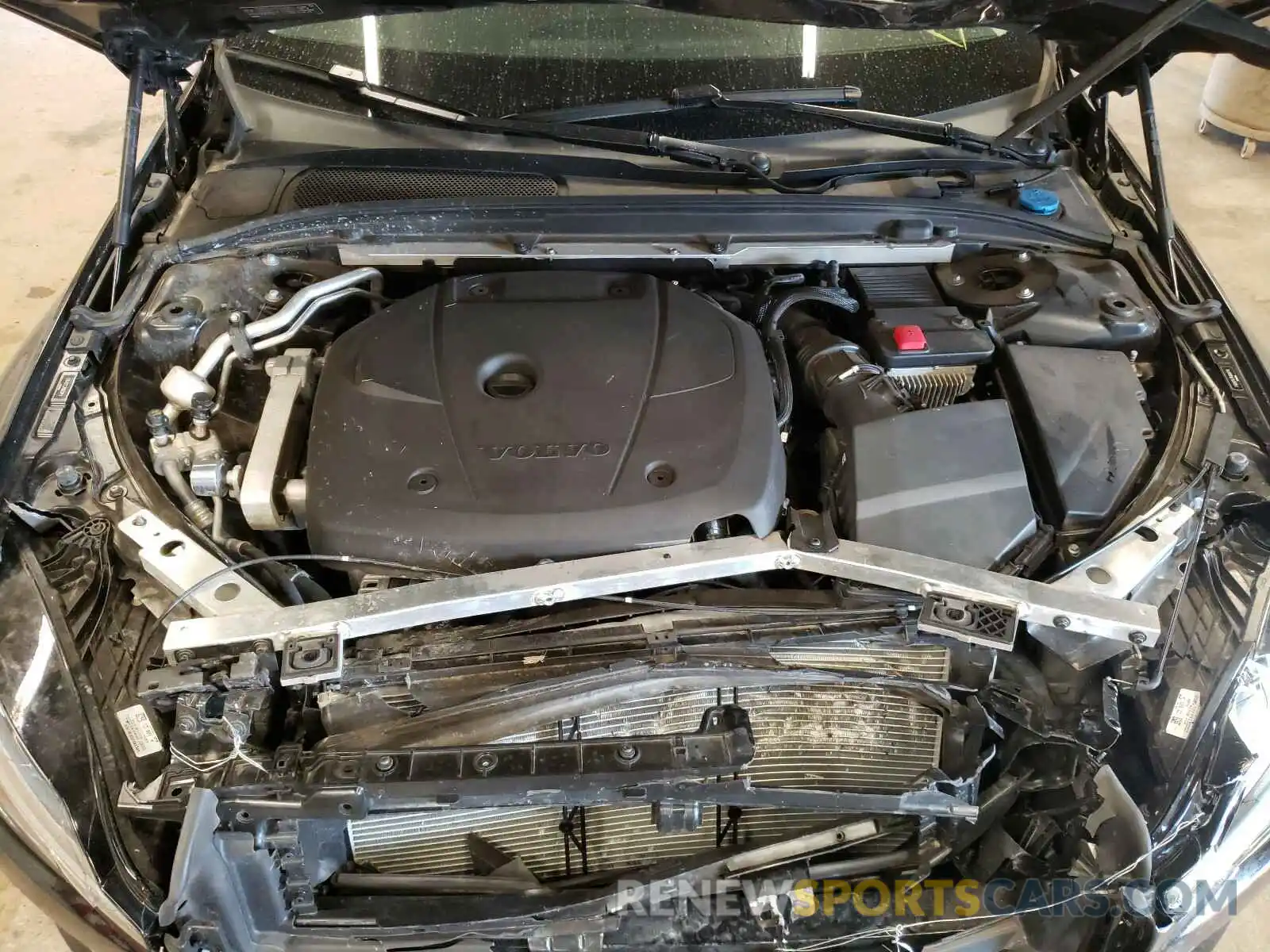 7 Photograph of a damaged car 7JRA22TL7KG003716 VOLVO S60 T6 INS 2019