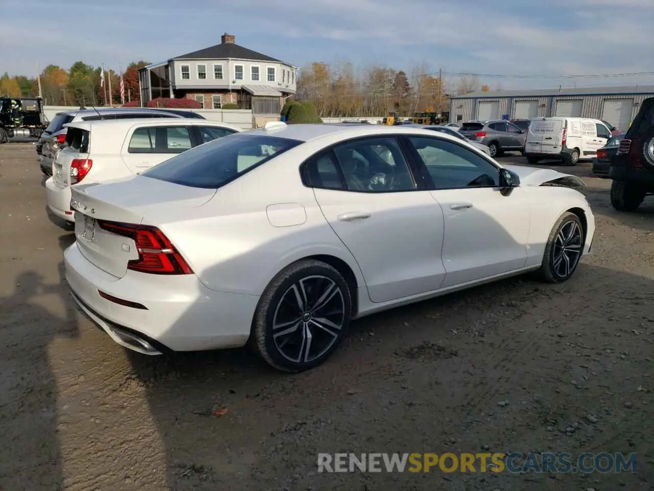 3 Photograph of a damaged car 7JRBR0FM5NG173957 VOLVO S60 T8 REC 2022