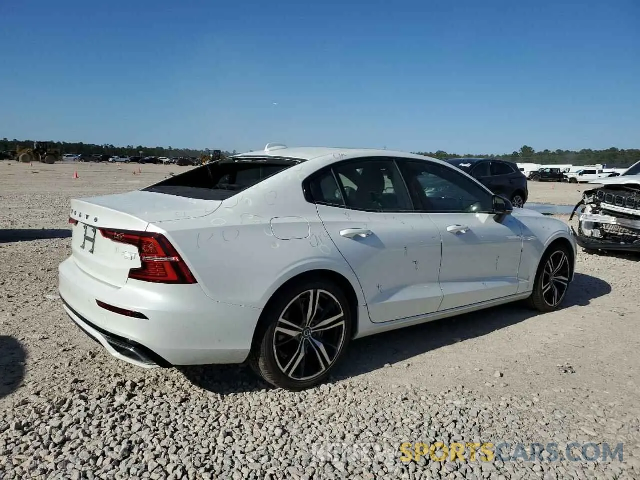 3 Photograph of a damaged car 7JRBR0FM9NG175811 VOLVO S60 T8 REC 2022