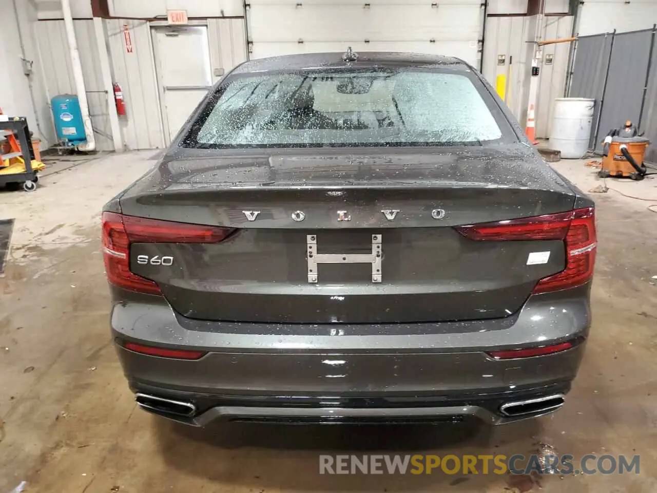 6 Photograph of a damaged car 7JRBR0FZXNG179233 VOLVO S60 T8 REC 2022