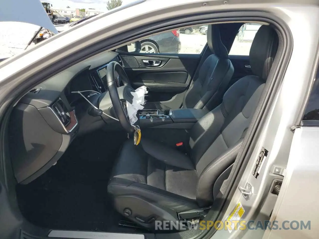 7 Photograph of a damaged car 7JRH60FZ1NG192245 VOLVO S60 T8 REC 2022