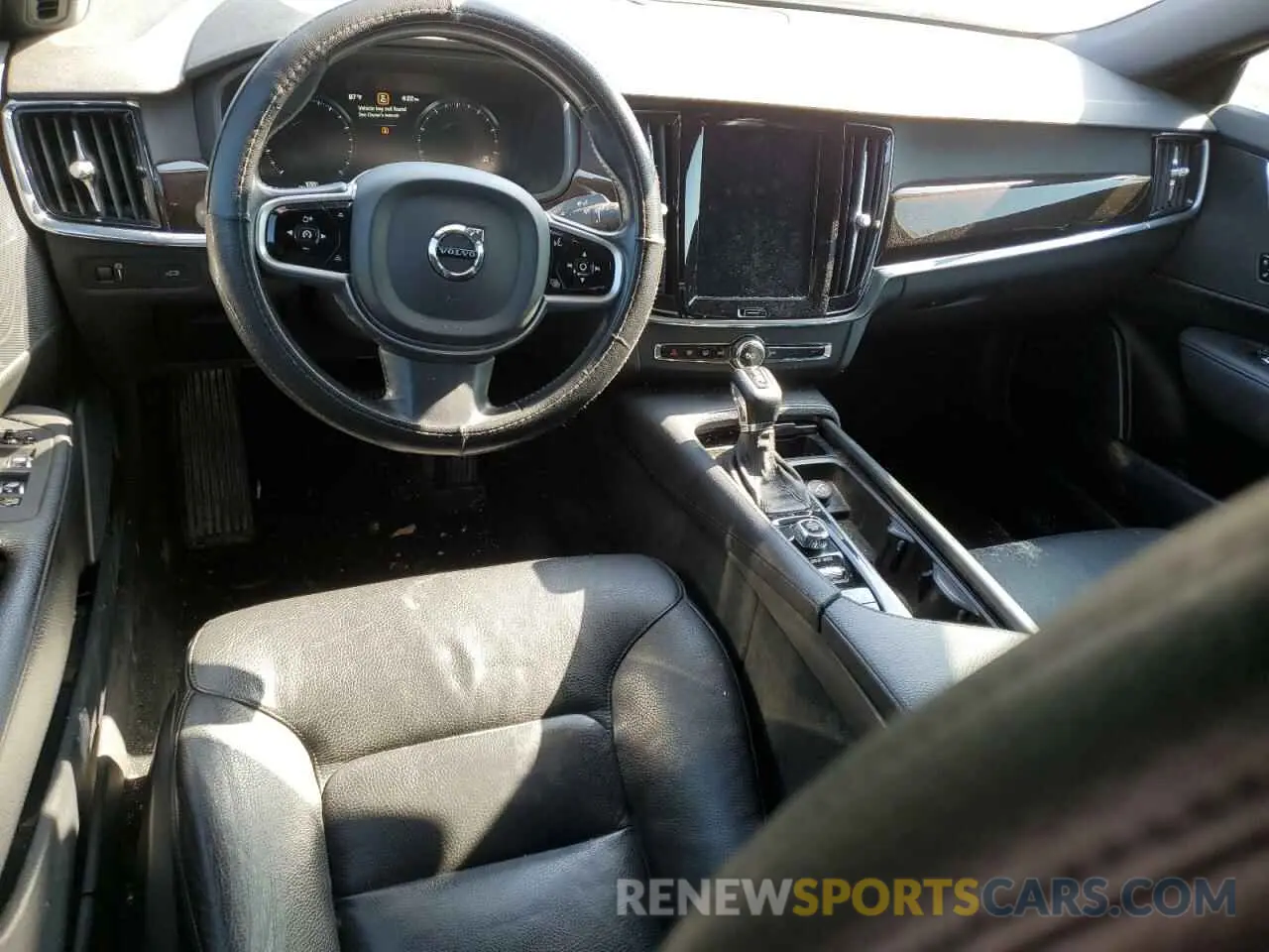 8 Photograph of a damaged car LVY102AK1KP089404 VOLVO S90 2019
