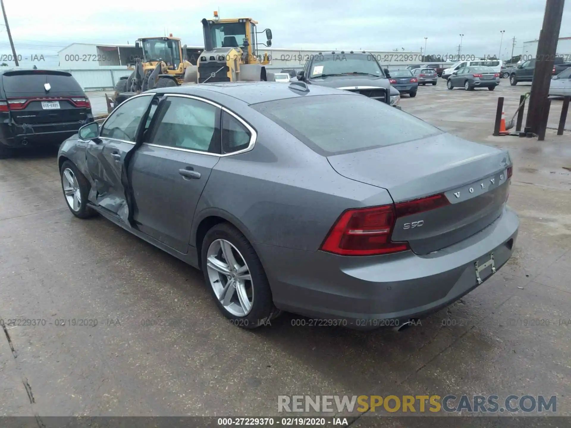 3 Photograph of a damaged car LVY102AK2KP111054 VOLVO S90 2019