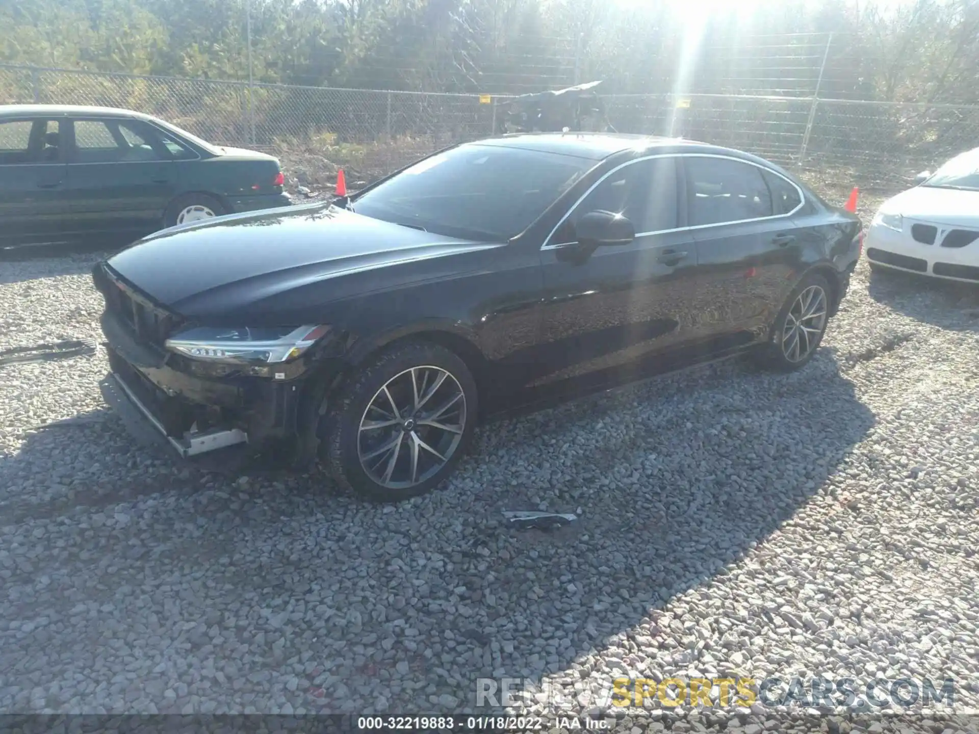 2 Photograph of a damaged car LVY102AK4KP111024 VOLVO S90 2019