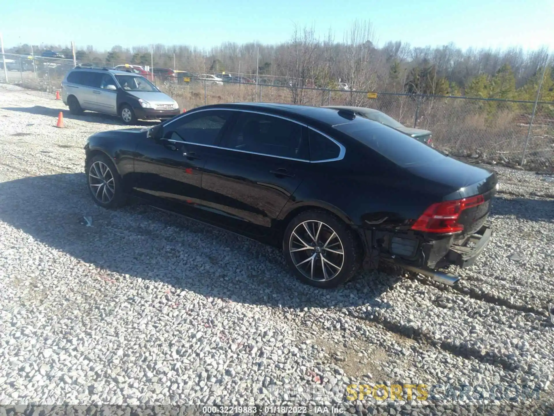 3 Photograph of a damaged car LVY102AK4KP111024 VOLVO S90 2019