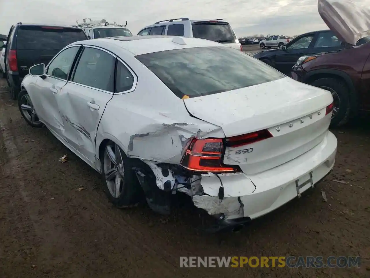 3 Photograph of a damaged car LVY102AK5KP086196 VOLVO S90 2019