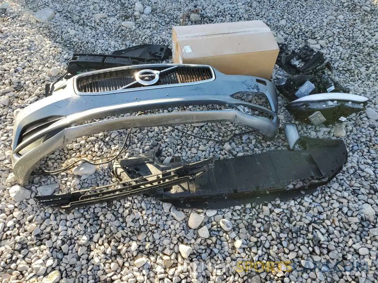 12 Photograph of a damaged car LVY102AK9KP081261 VOLVO S90 2019