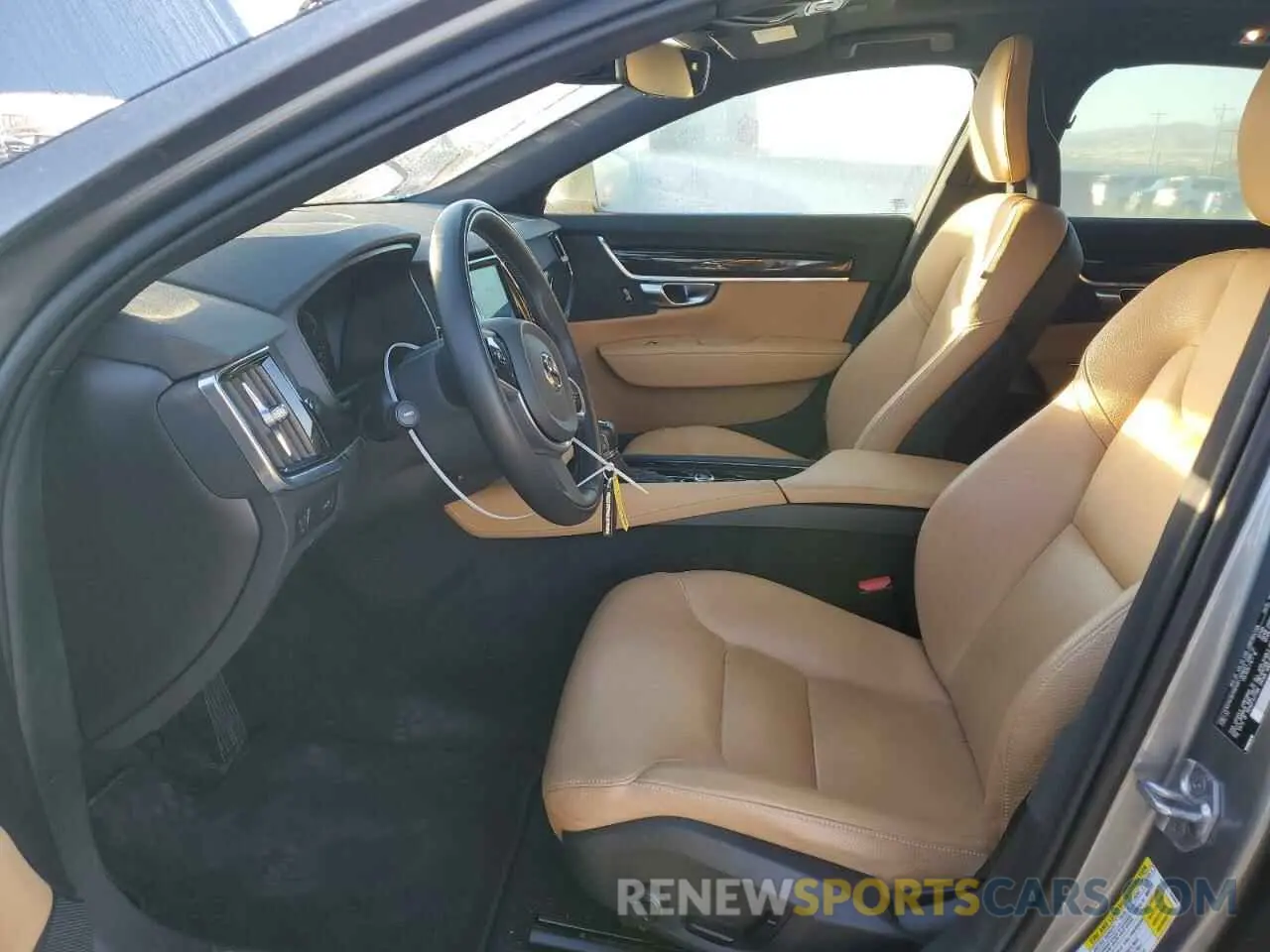 7 Photograph of a damaged car LVY102AK9KP081261 VOLVO S90 2019