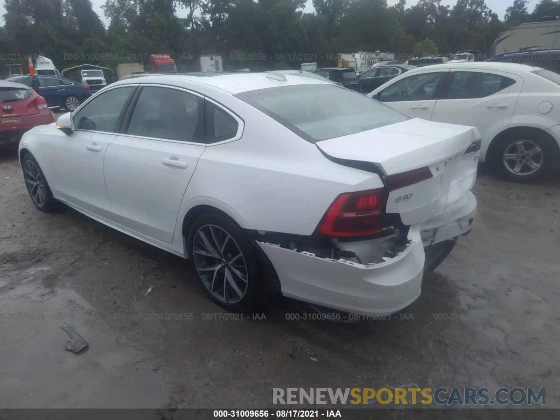 3 Photograph of a damaged car LVY102AKXKP078501 VOLVO S90 2019