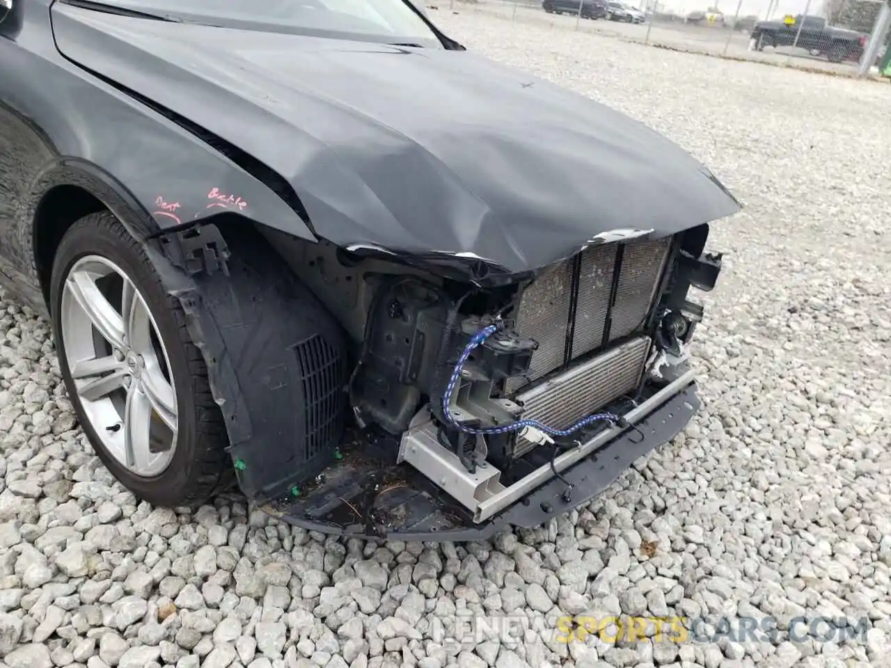 9 Photograph of a damaged car LVY102AKXKP107026 VOLVO S90 2019