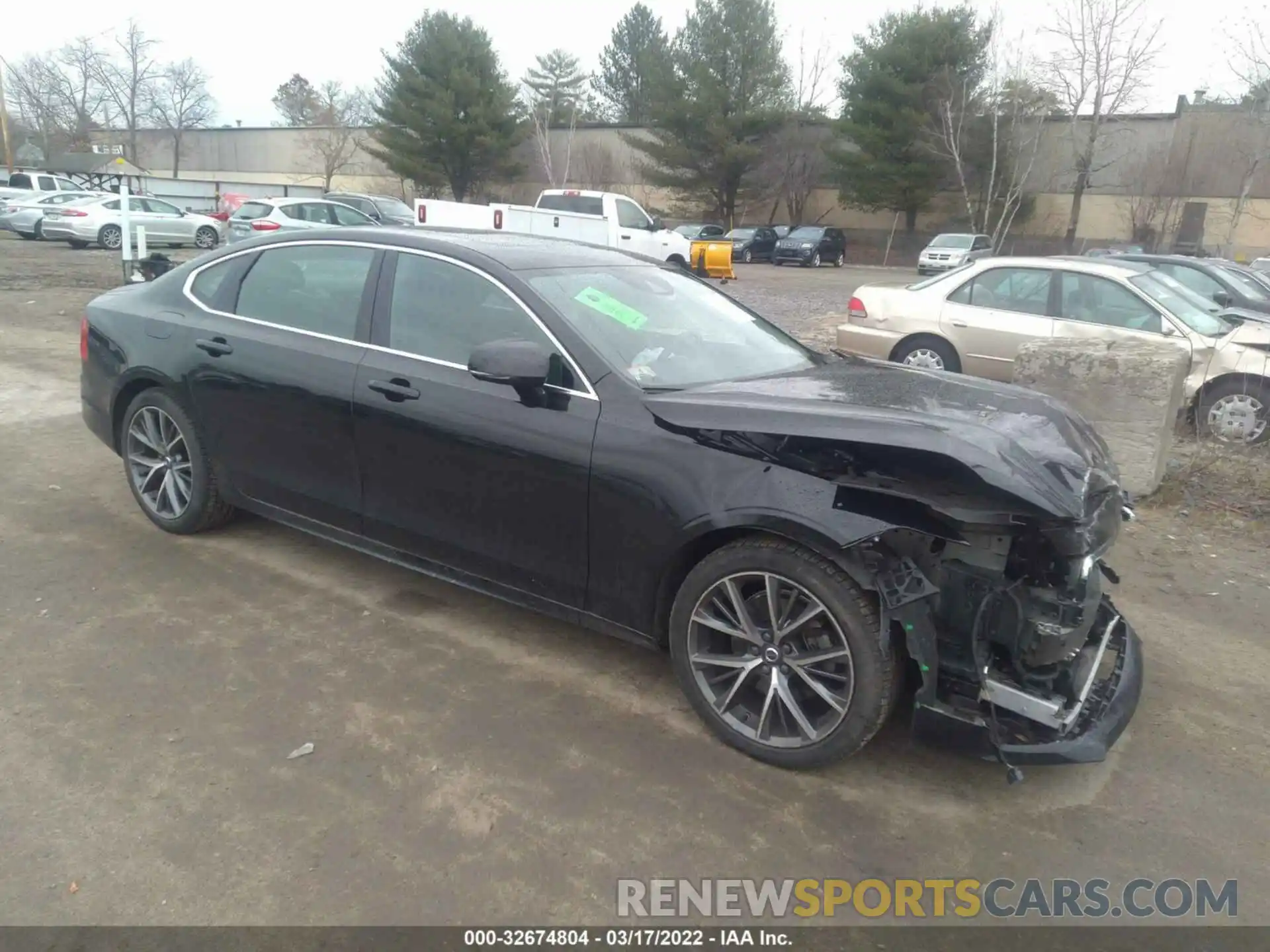 1 Photograph of a damaged car LVY102MK7KP083327 VOLVO S90 2019