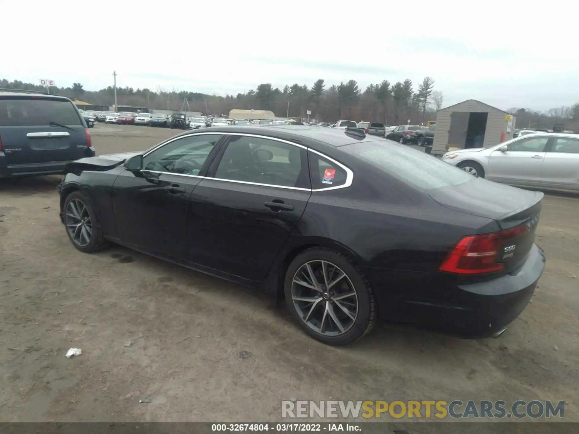 3 Photograph of a damaged car LVY102MK7KP083327 VOLVO S90 2019