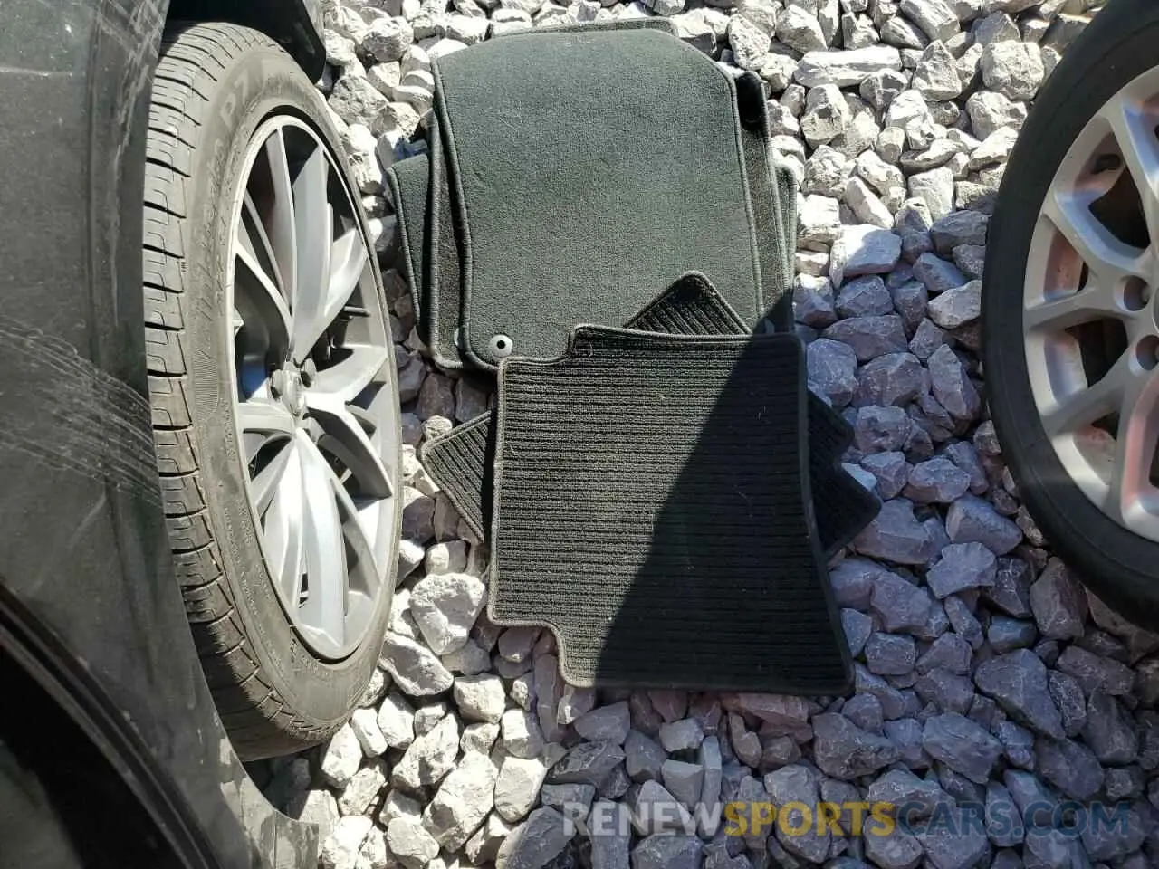 12 Photograph of a damaged car LVYA22MK9KP082108 VOLVO S90 2019