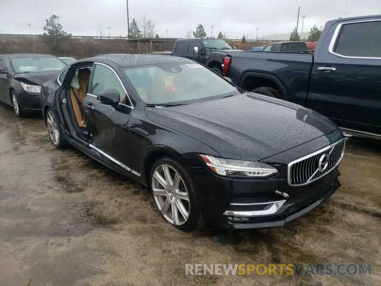 1 Photograph of a damaged car LVYA22MLXKP110328 VOLVO S90 2019