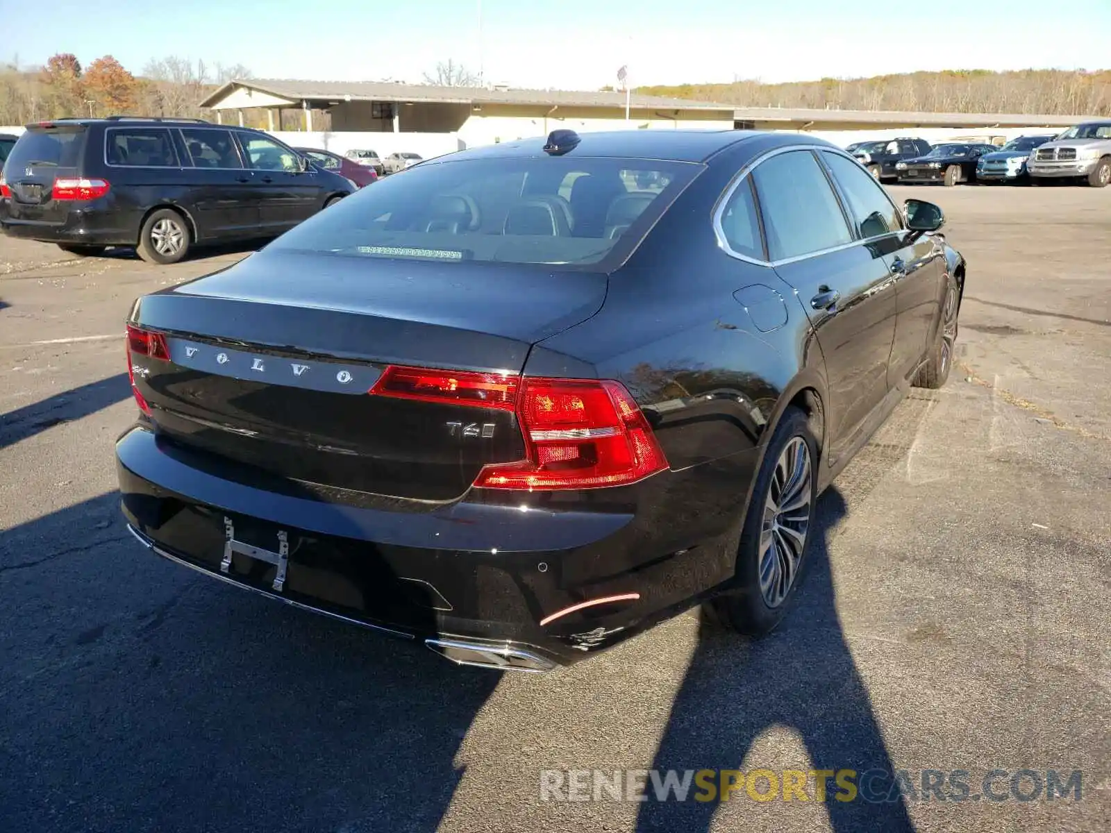 4 Photograph of a damaged car LVYA22MK2LP167020 VOLVO S90 2020