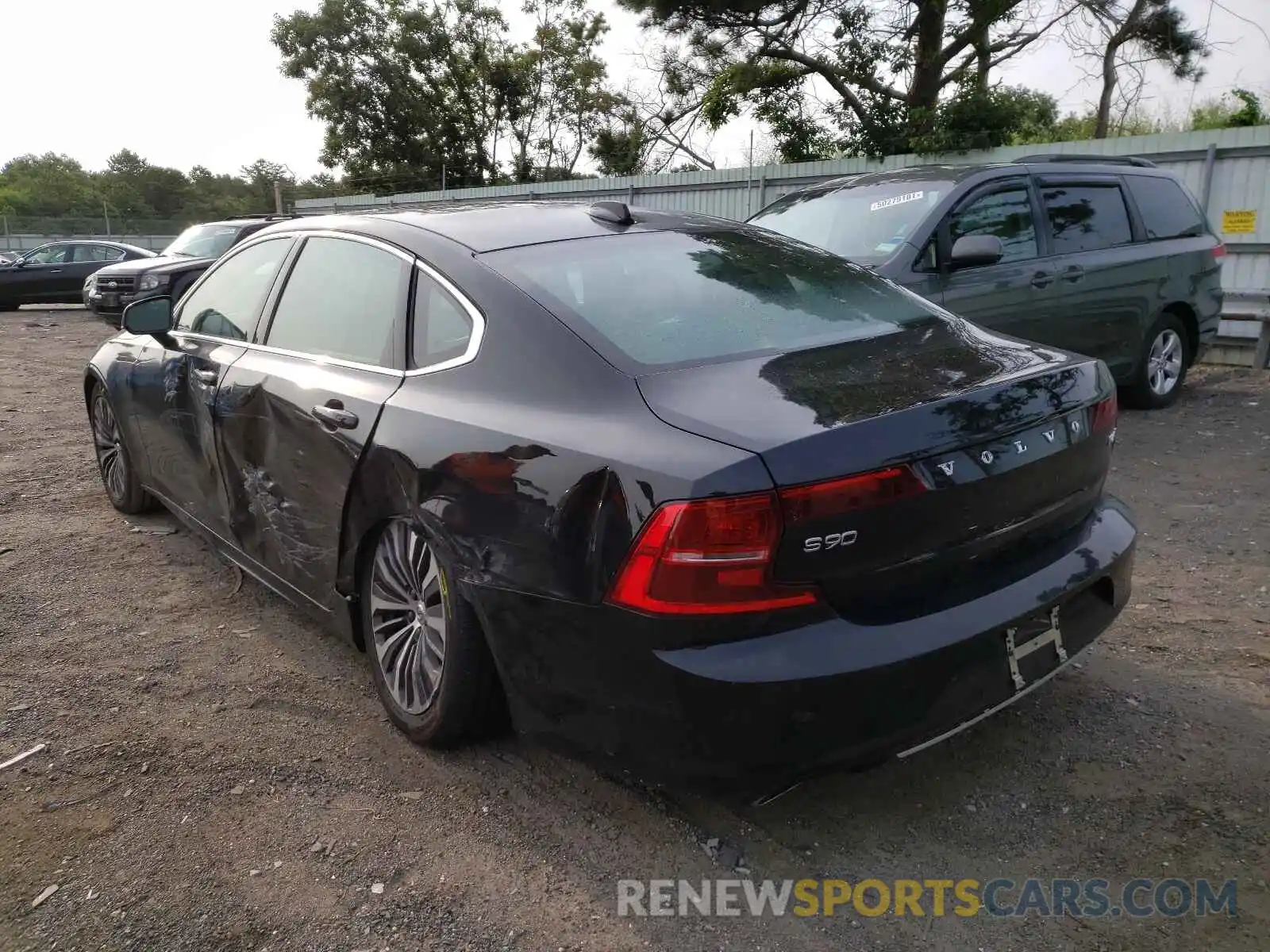 3 Photograph of a damaged car LVYA22MK3LP175949 VOLVO S90 2020