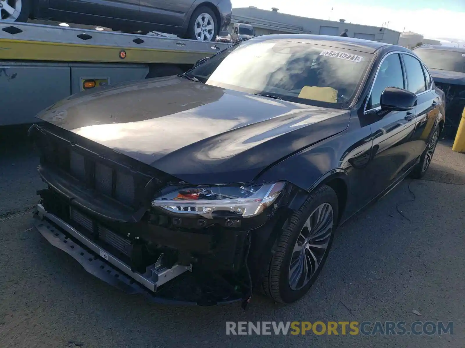 2 Photograph of a damaged car LVYA22MK4LP178228 VOLVO S90 2020