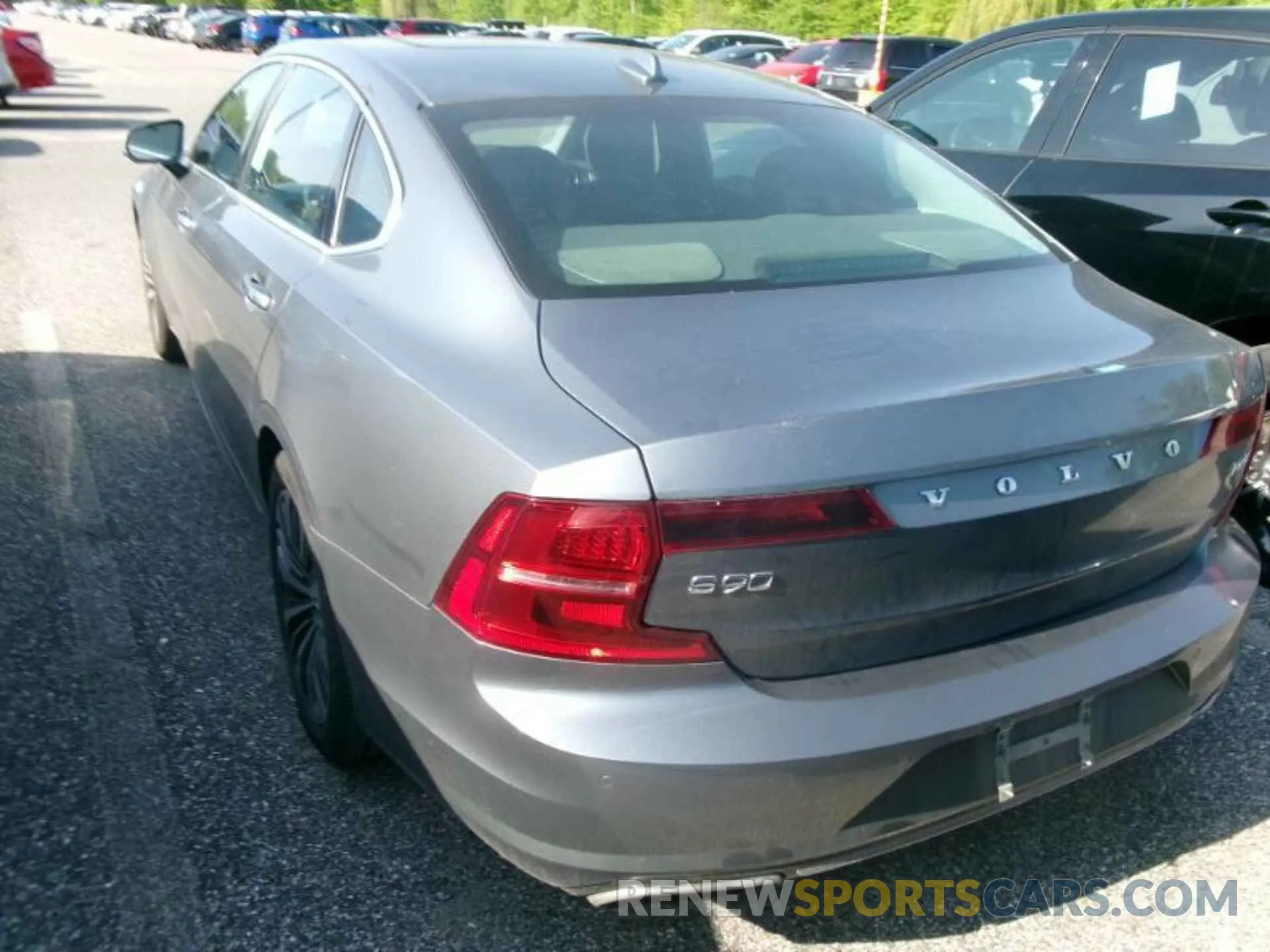 1 Photograph of a damaged car LVYA22MK6LP164069 VOLVO S90 2020