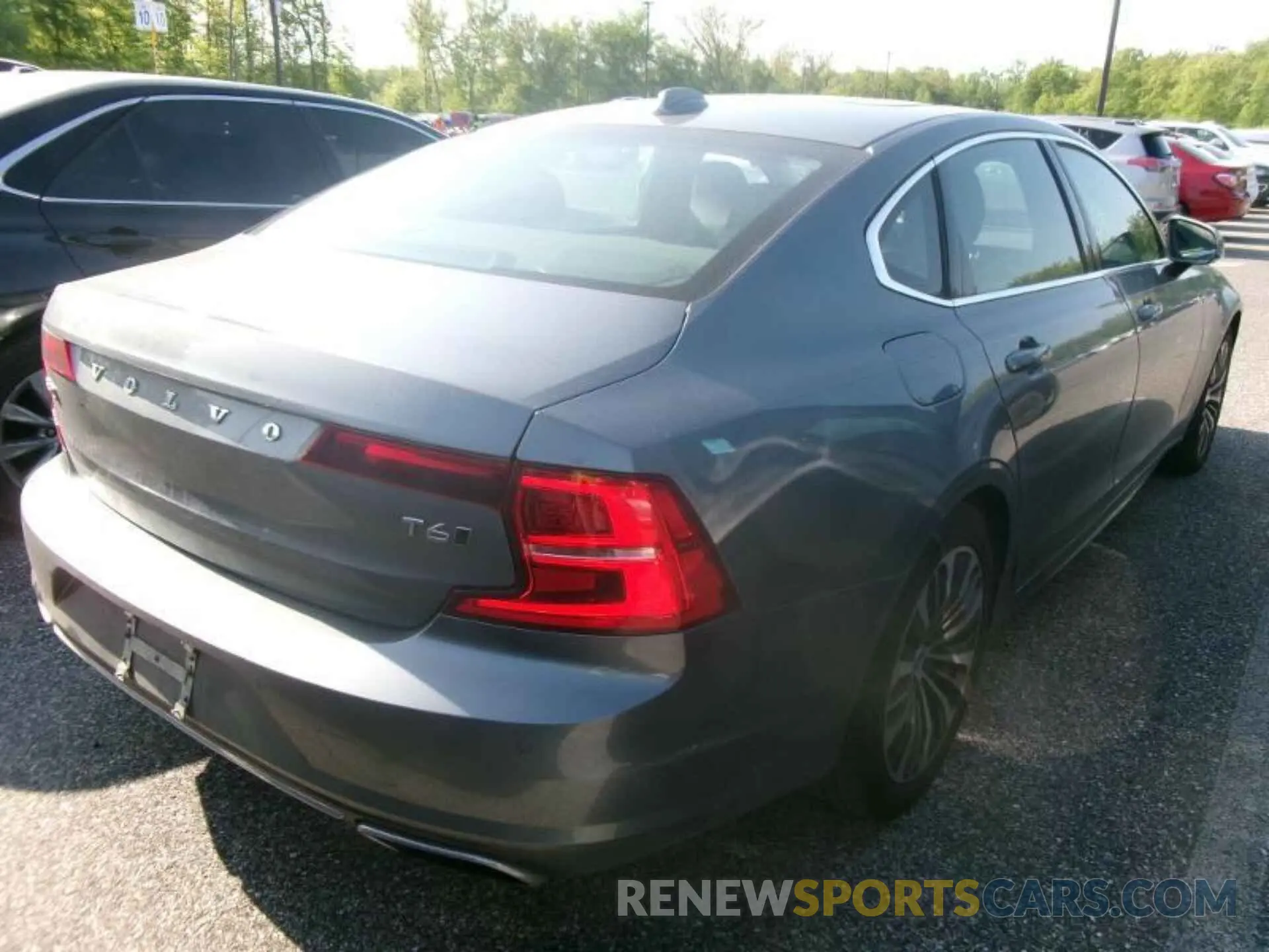 10 Photograph of a damaged car LVYA22MK6LP164069 VOLVO S90 2020
