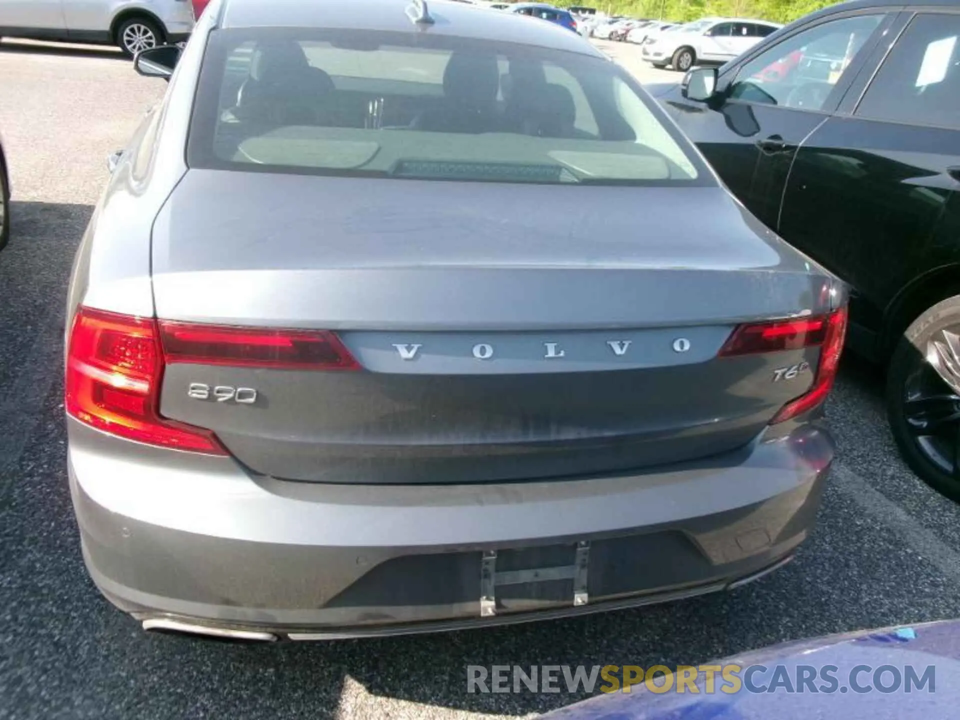 6 Photograph of a damaged car LVYA22MK6LP164069 VOLVO S90 2020