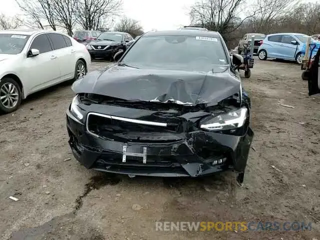 10 Photograph of a damaged car LVYA22MT3LP169867 VOLVO S90 2020