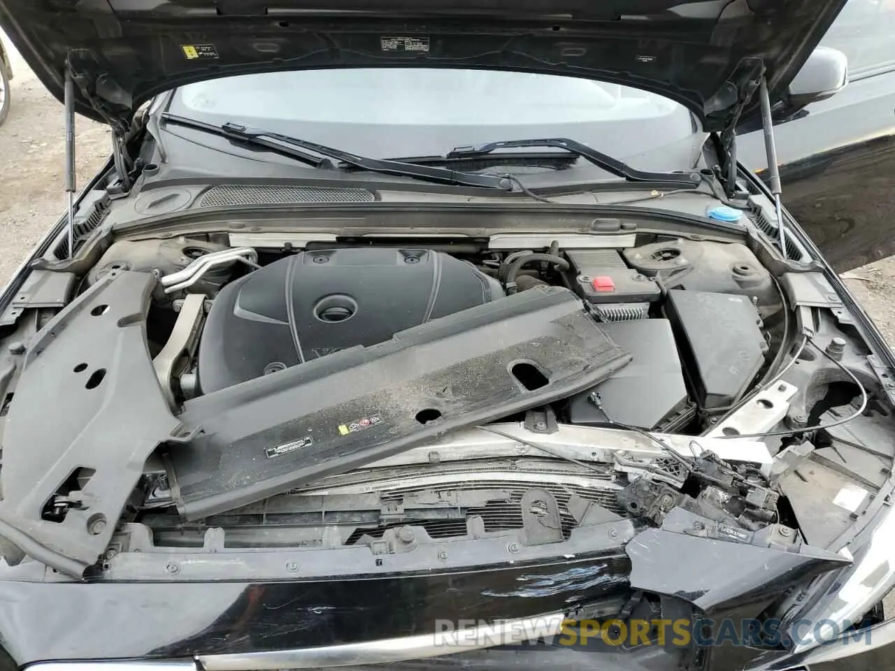 13 Photograph of a damaged car LVYA22MT3LP169867 VOLVO S90 2020
