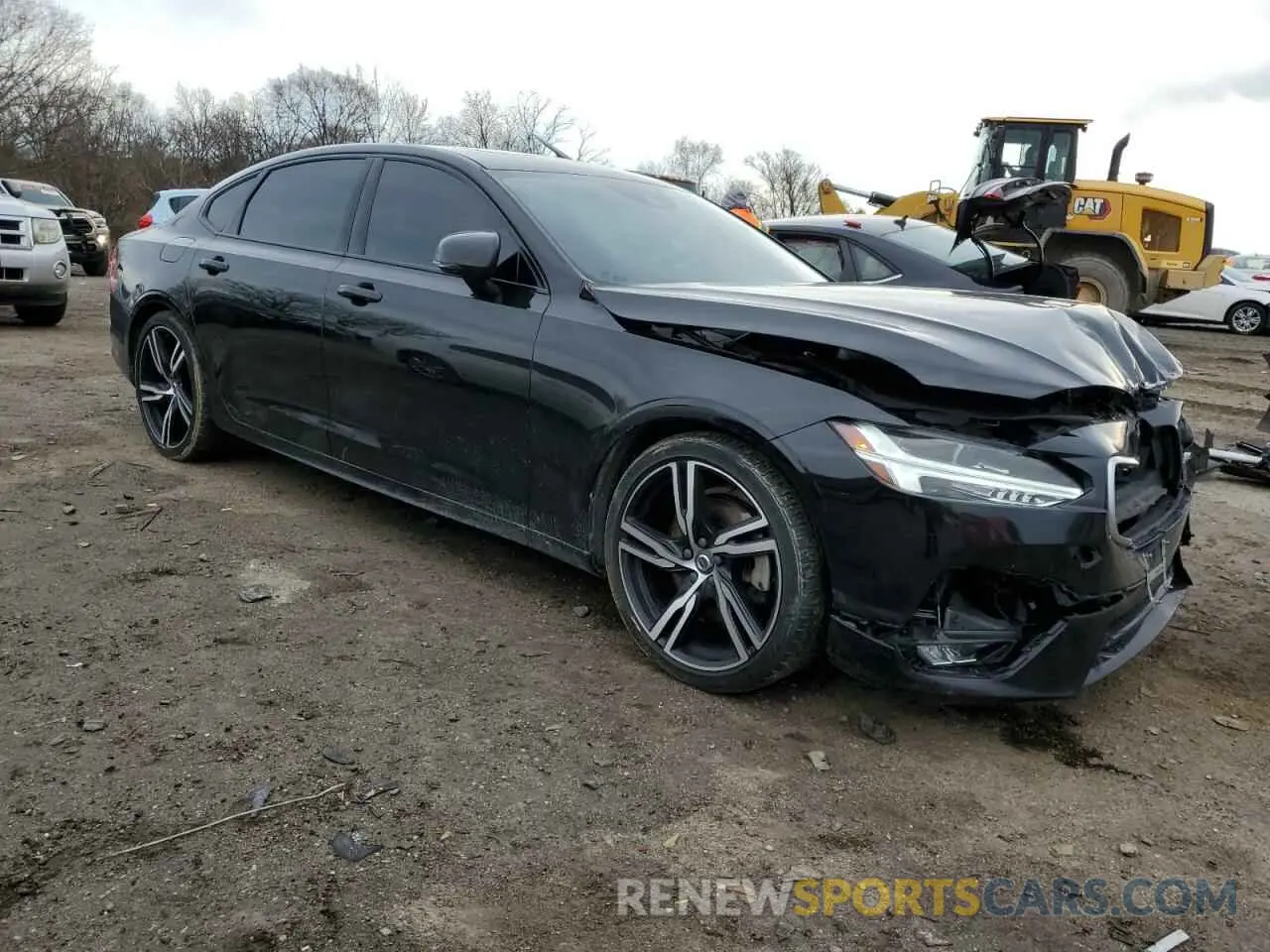 4 Photograph of a damaged car LVYA22MT3LP169867 VOLVO S90 2020