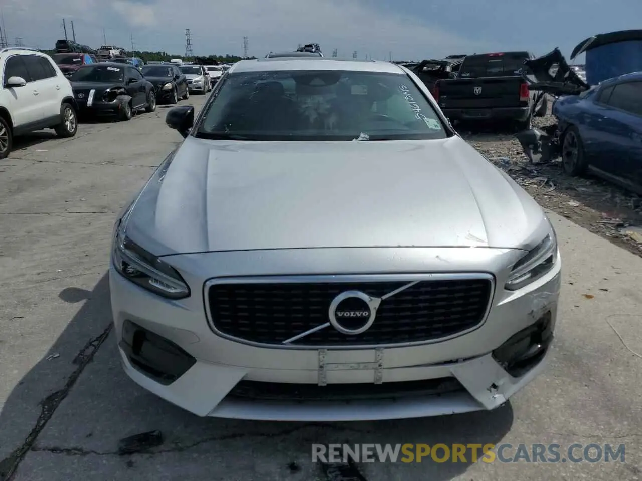 5 Photograph of a damaged car LVYA22MT4LP172521 VOLVO S90 2020