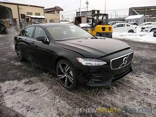 1 Photograph of a damaged car LVYA22MT7LP172478 VOLVO S90 2020