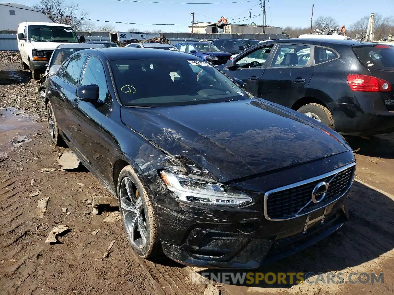 1 Photograph of a damaged car LVYA22MT8LP174692 VOLVO S90 2020