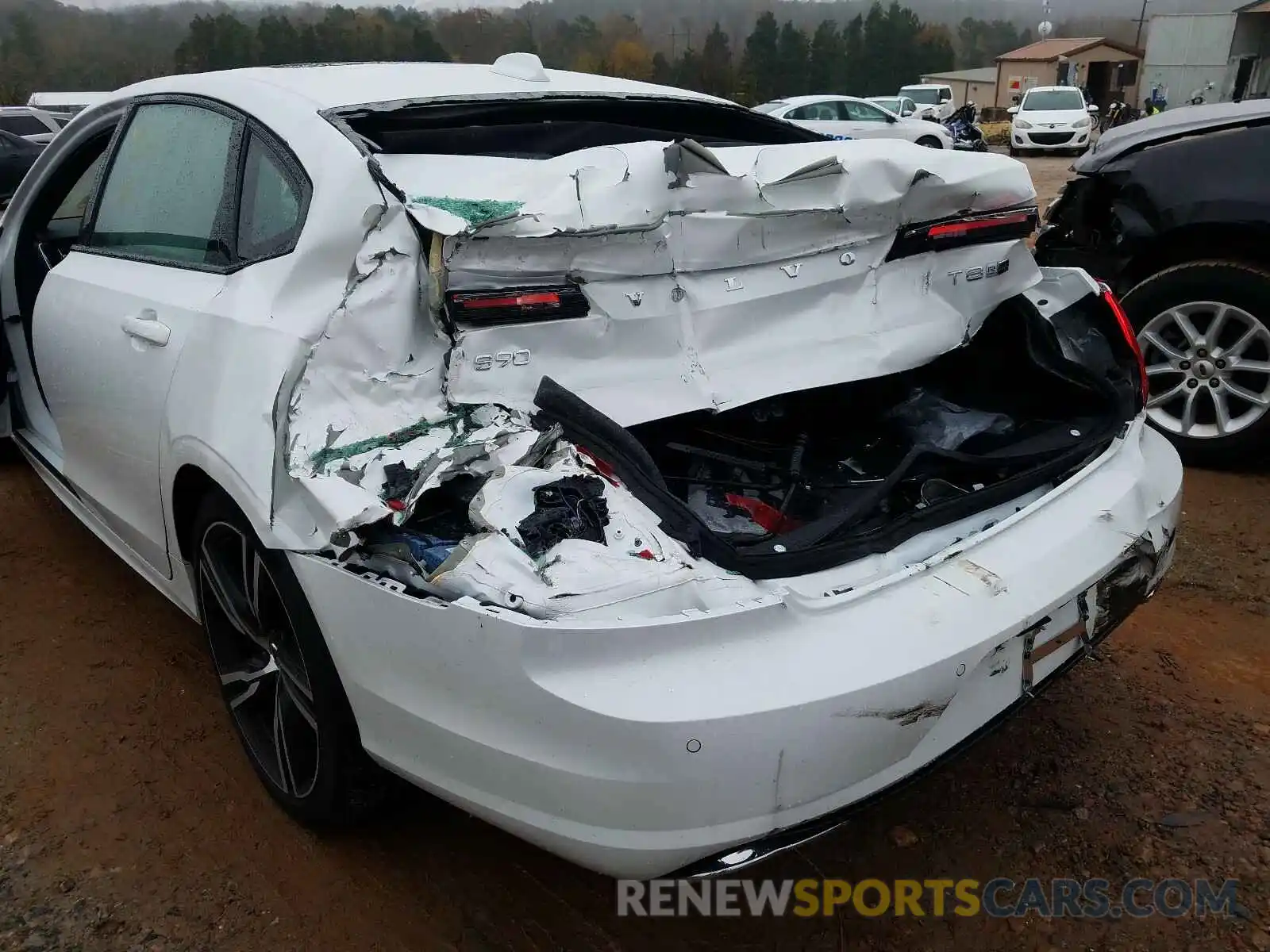 9 Photograph of a damaged car LVYBR0AT0LP169043 VOLVO S90 2020