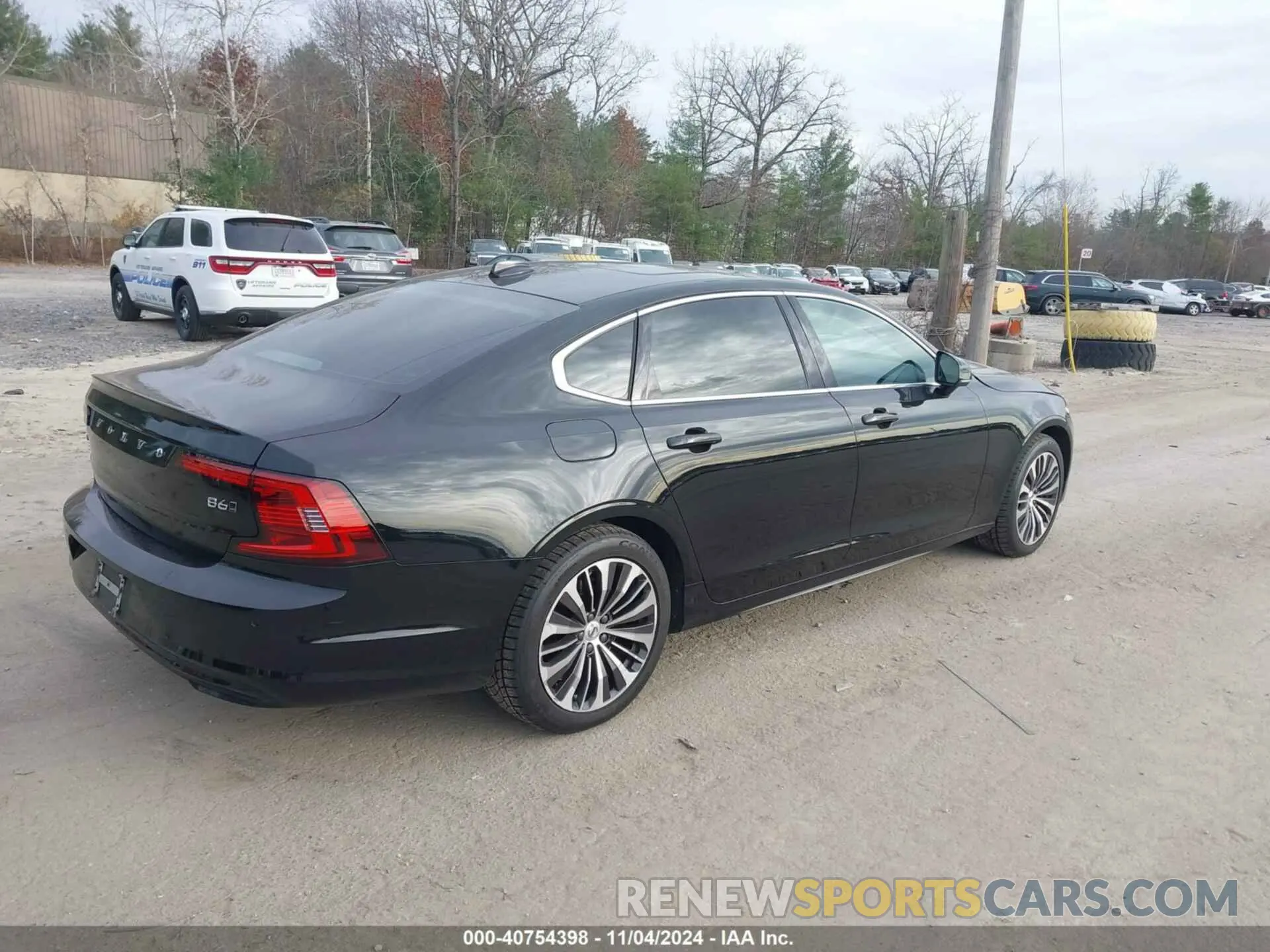 4 Photograph of a damaged car LVY062MK4NP252539 VOLVO S90 2022
